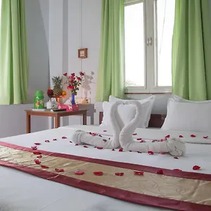 https://mother-land-inn-2.yangonhotels.org